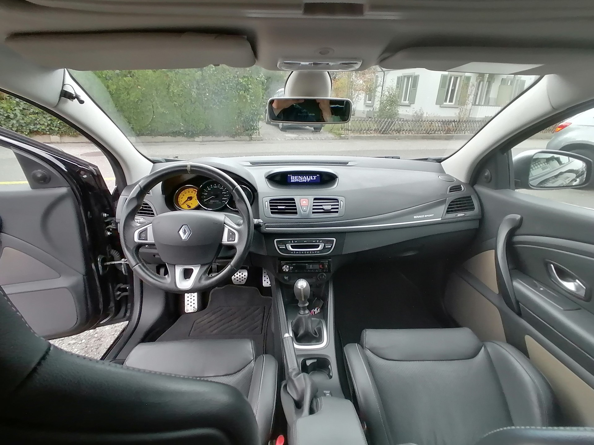 RENAULT Mégane Coupé 2.0 16V Turbo Trophy RS-image-8