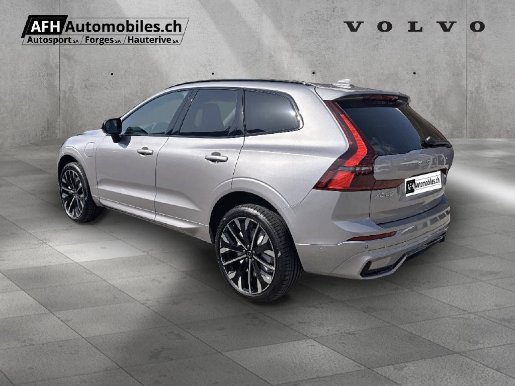 VOLVO XC60 2.0 T6 TE Ultra Dark eAWD-showroom-element-2