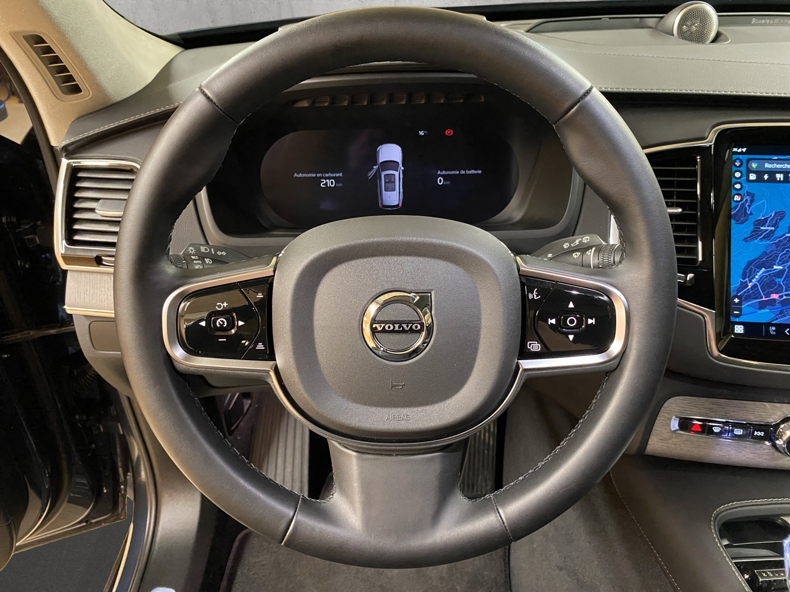 Image VOLVO XC90 XC90 T8 eAWD PluginHybrid Xclusive Dark Geartronic