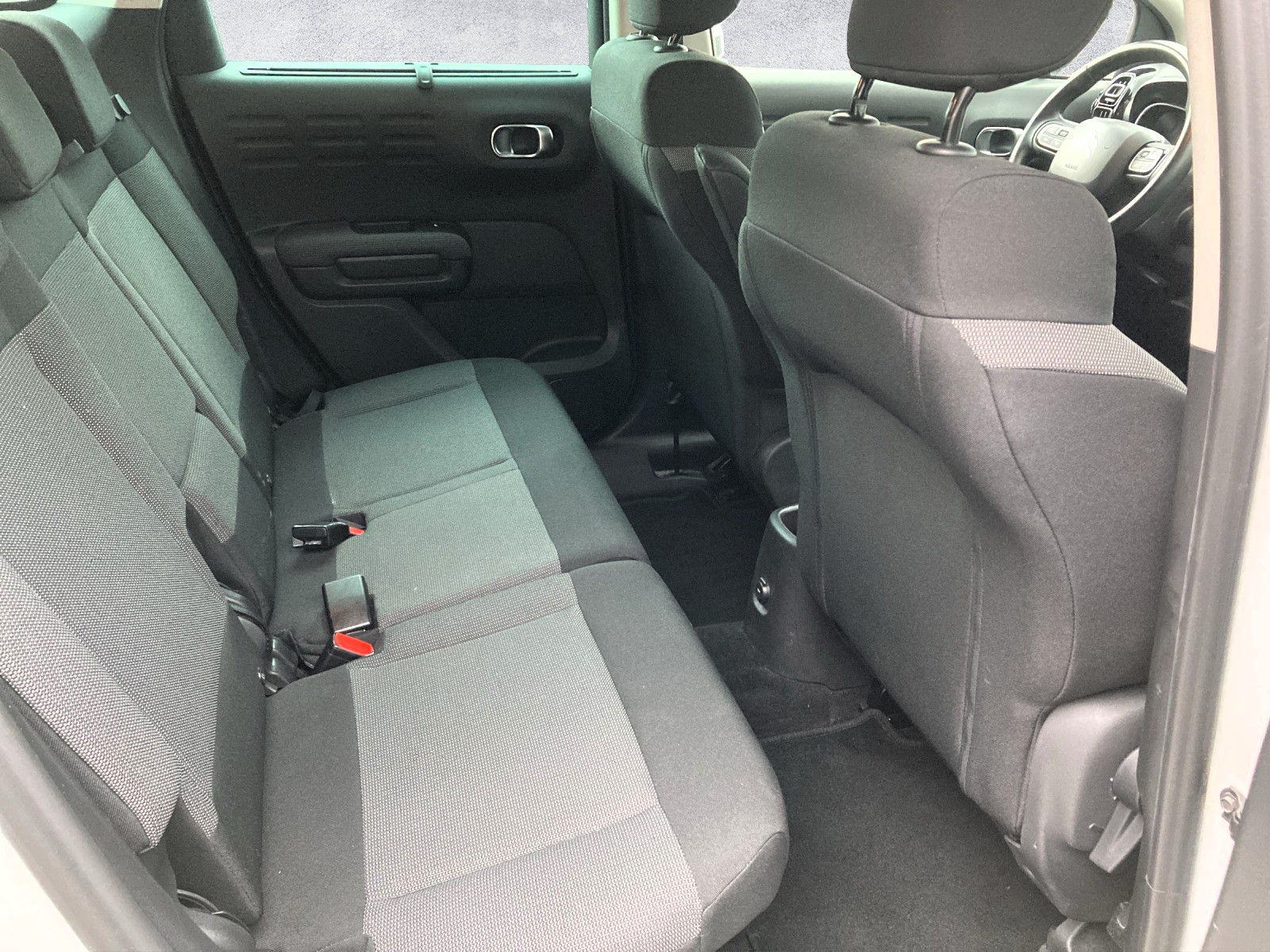 CITROEN C3 Aircross 1.2i PureTech Shine EAT-image-9