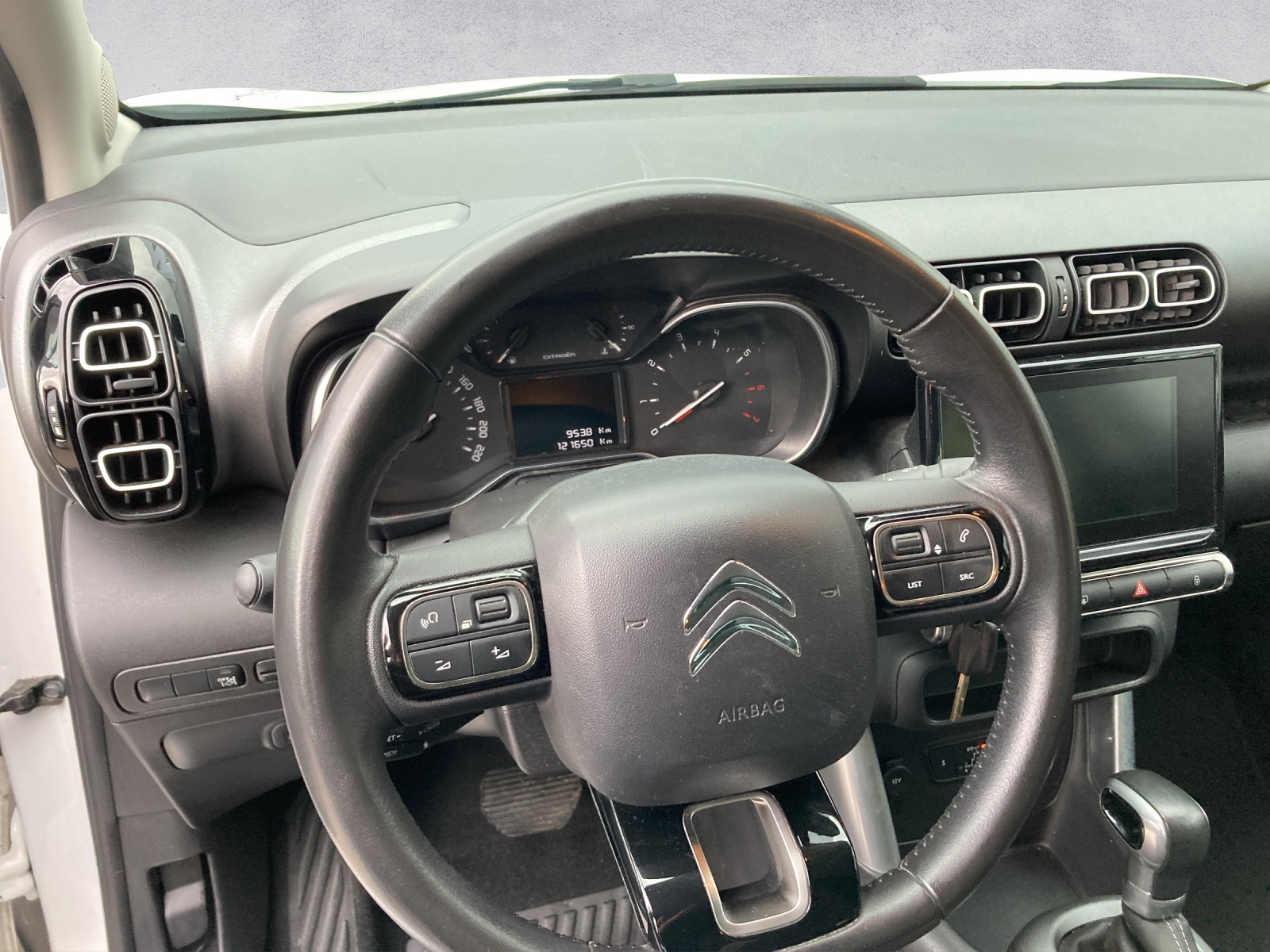 CITROEN C3 Aircross 1.2i PureTech Shine EAT-image-4