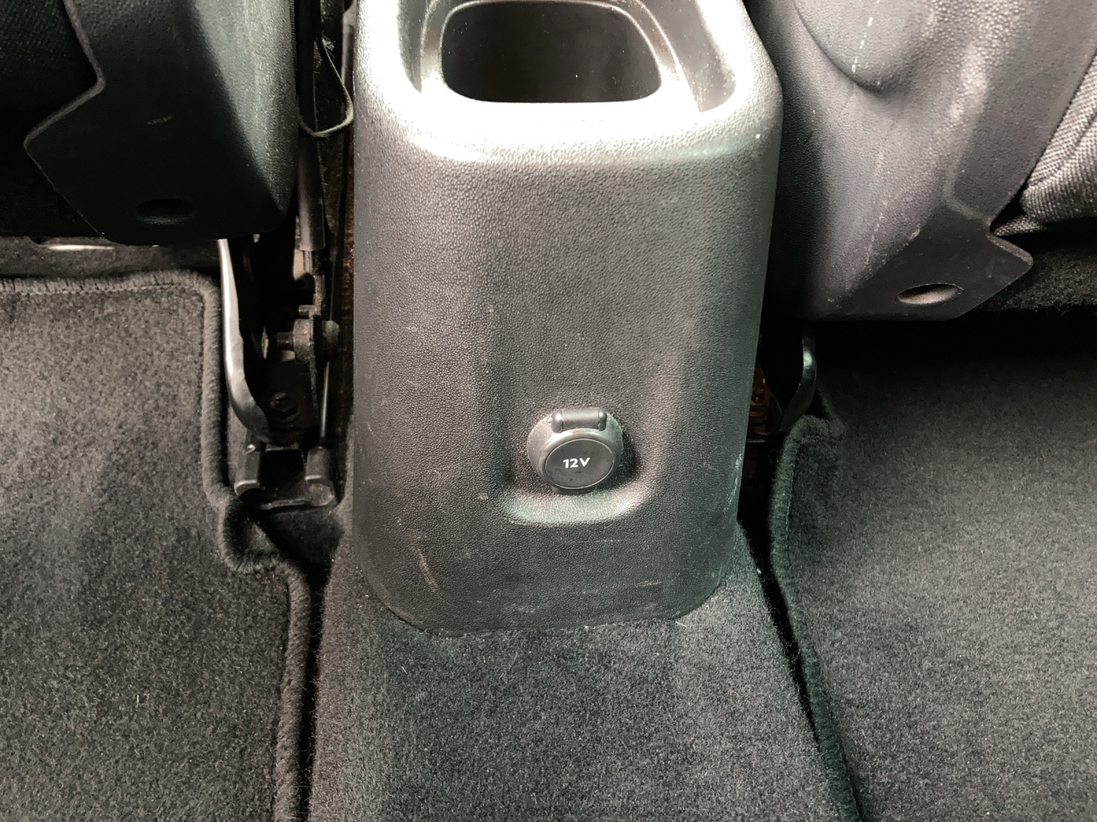 CITROEN C3 Aircross 1.2i PureTech Shine EAT-image-8
