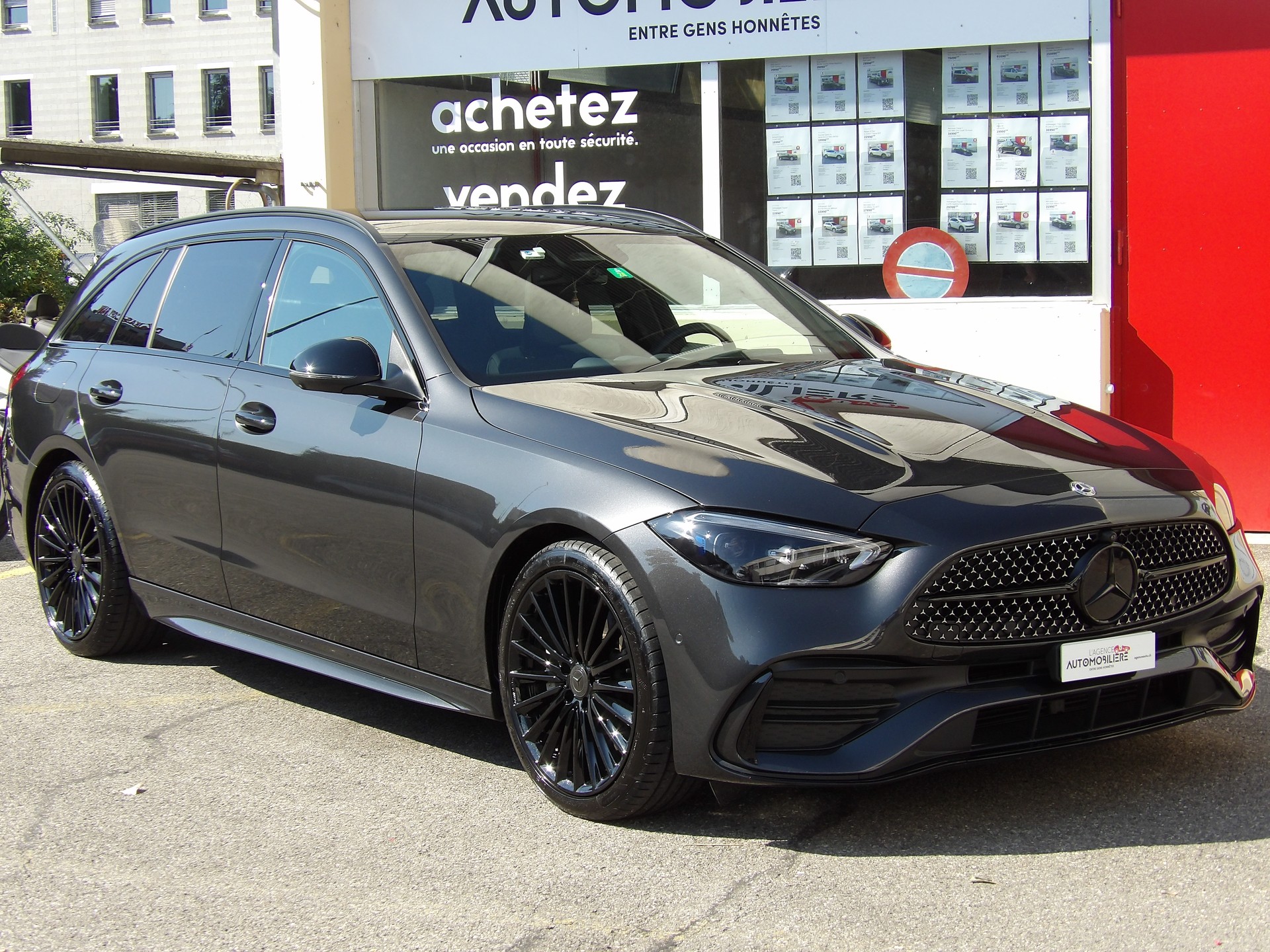 MERCEDES-BENZ C 200 T AMG Line Kombi-showroom-element-1