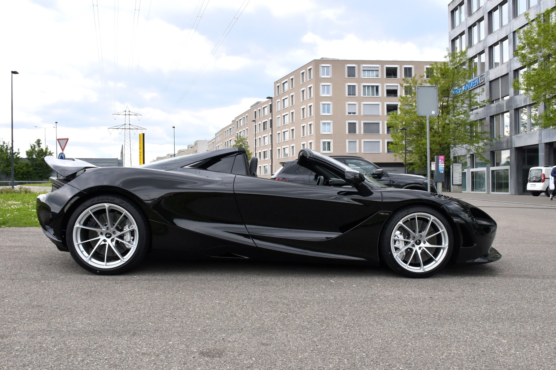 McLAREN 750S Spider Performance 4.0 V8 SSG-image-10