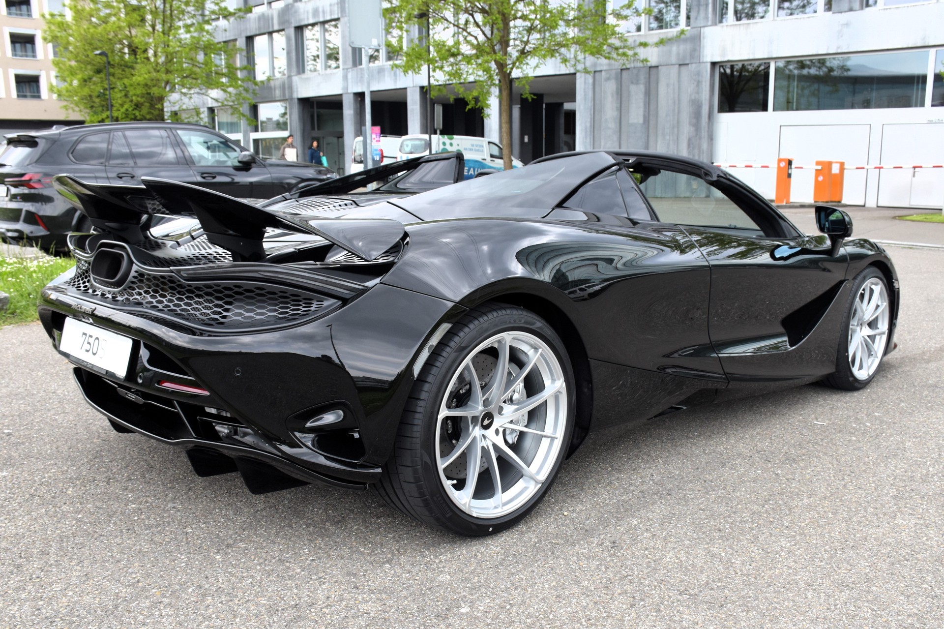 McLAREN 750S Spider Performance 4.0 V8 SSG-image-9