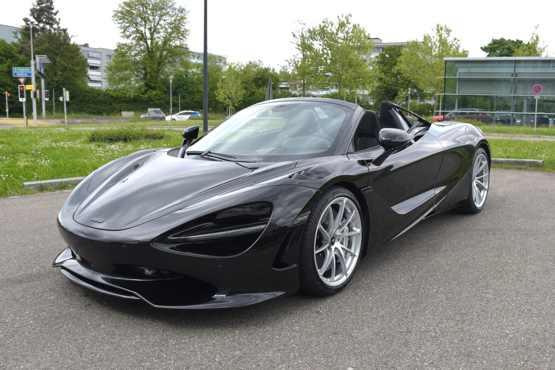McLAREN 750S Spider Performance 4.0 V8 SSG-showroom-element-2