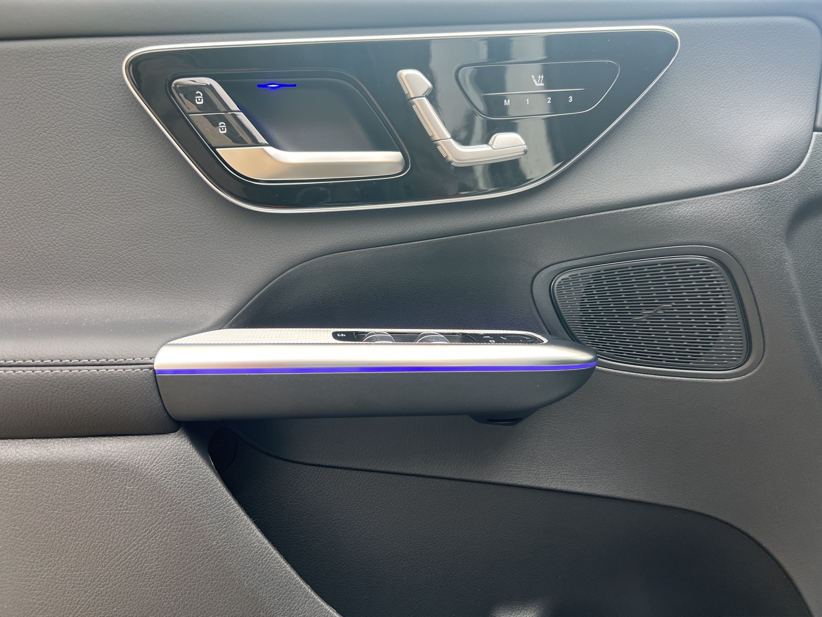 Image MERCEDES-BENZ GLC-300 GLC 300 e 4Matic EQ Star 9G-Tronic