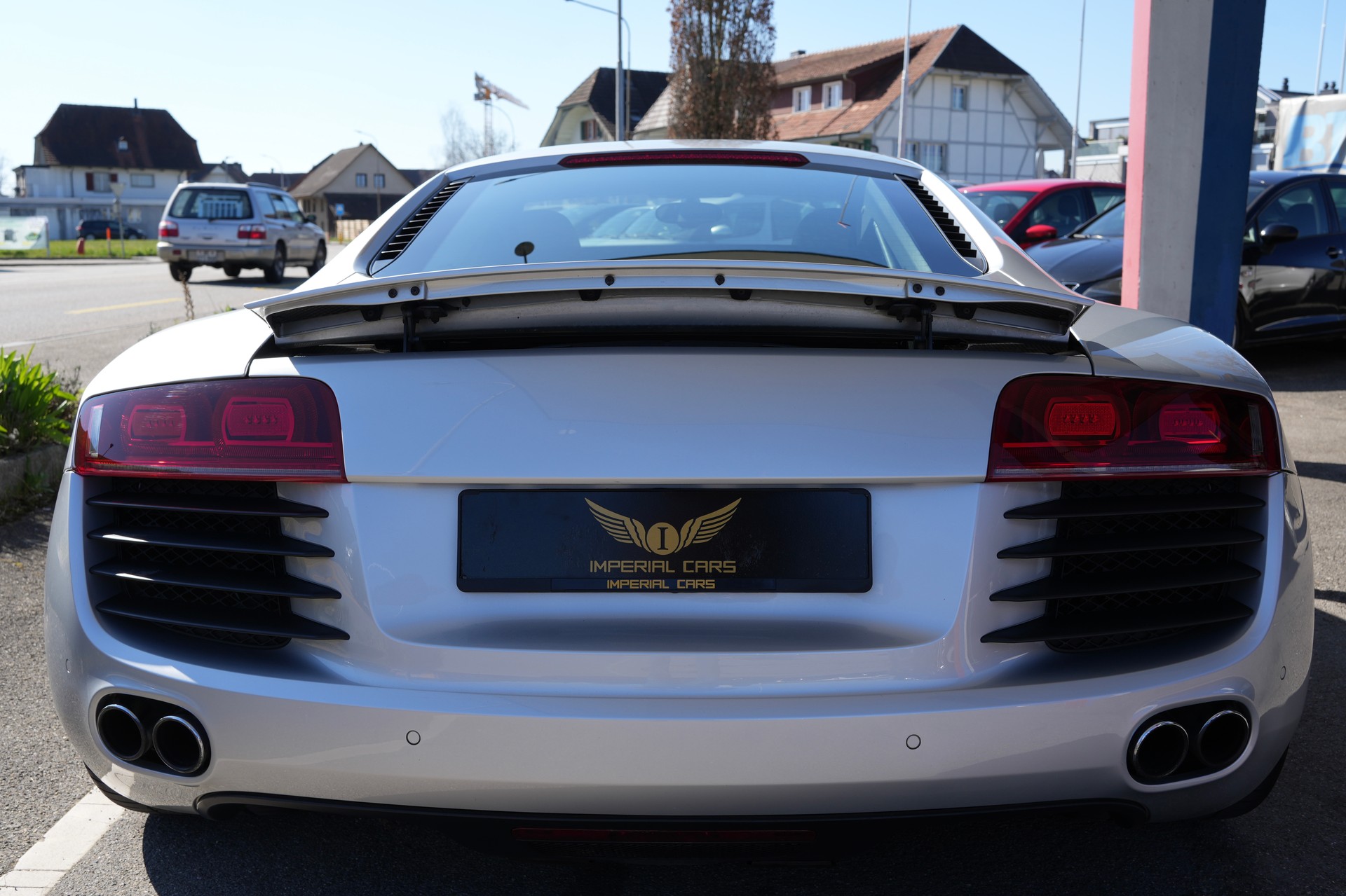 AUDI R8 Coupé 4.2-image-3
