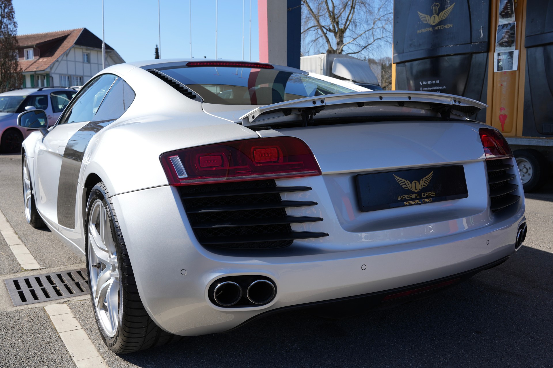 AUDI R8 Coupé 4.2-image-2