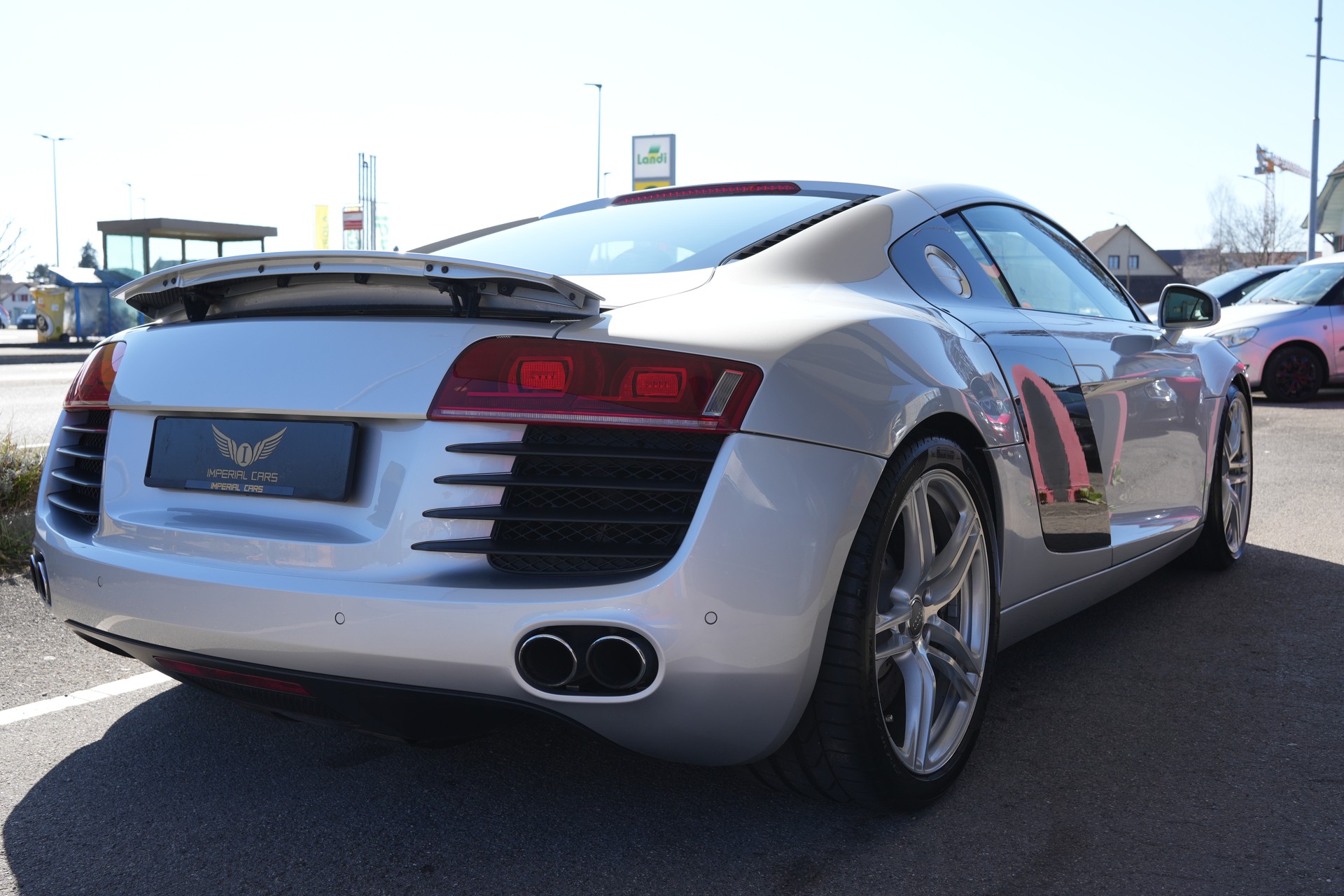 AUDI R8 Coupé 4.2-image-4