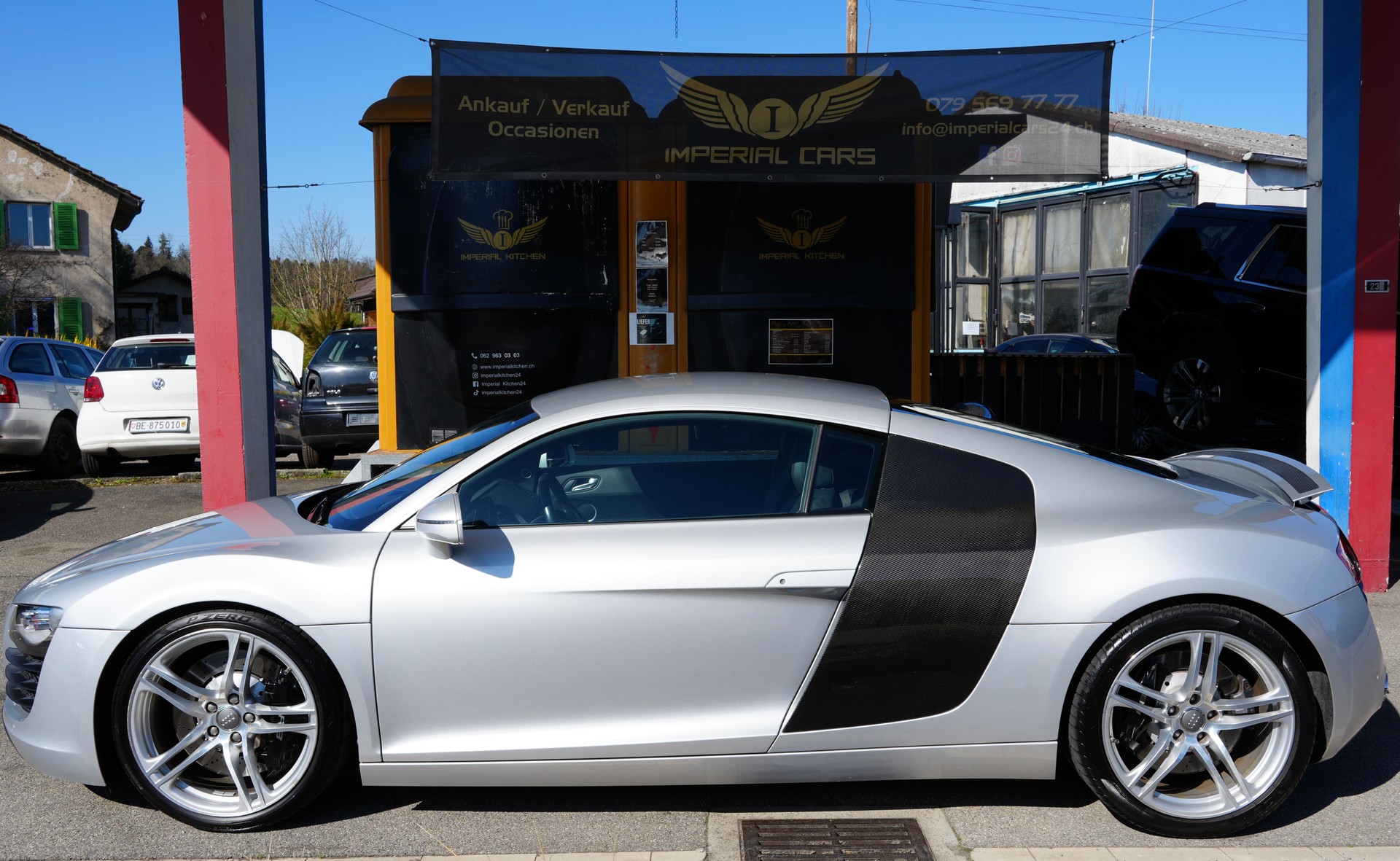 AUDI R8 Coupé 4.2-image-1