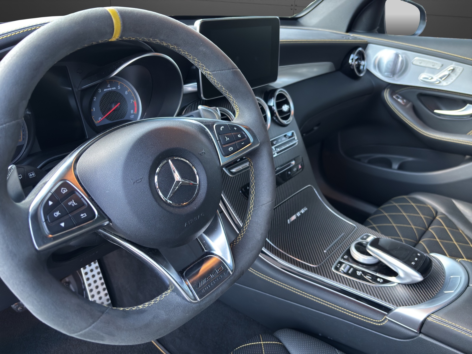 MERCEDES-BENZ GLC 63 AMG Edition 1 4Matic+ 9G-Tronic-showroom-element-3