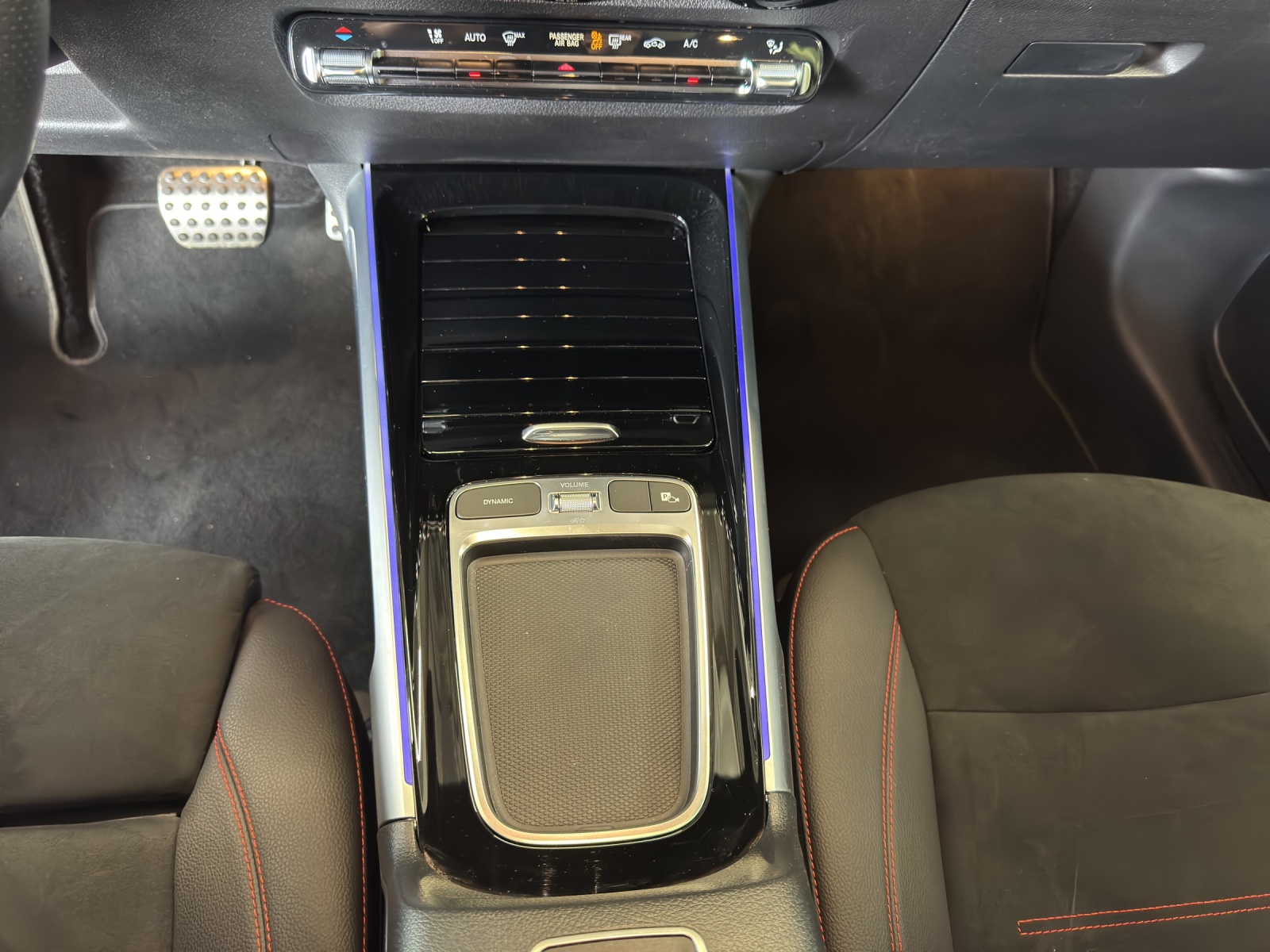 MERCEDES-BENZ GLB 200 d 4M 8G-Tronic-image-13