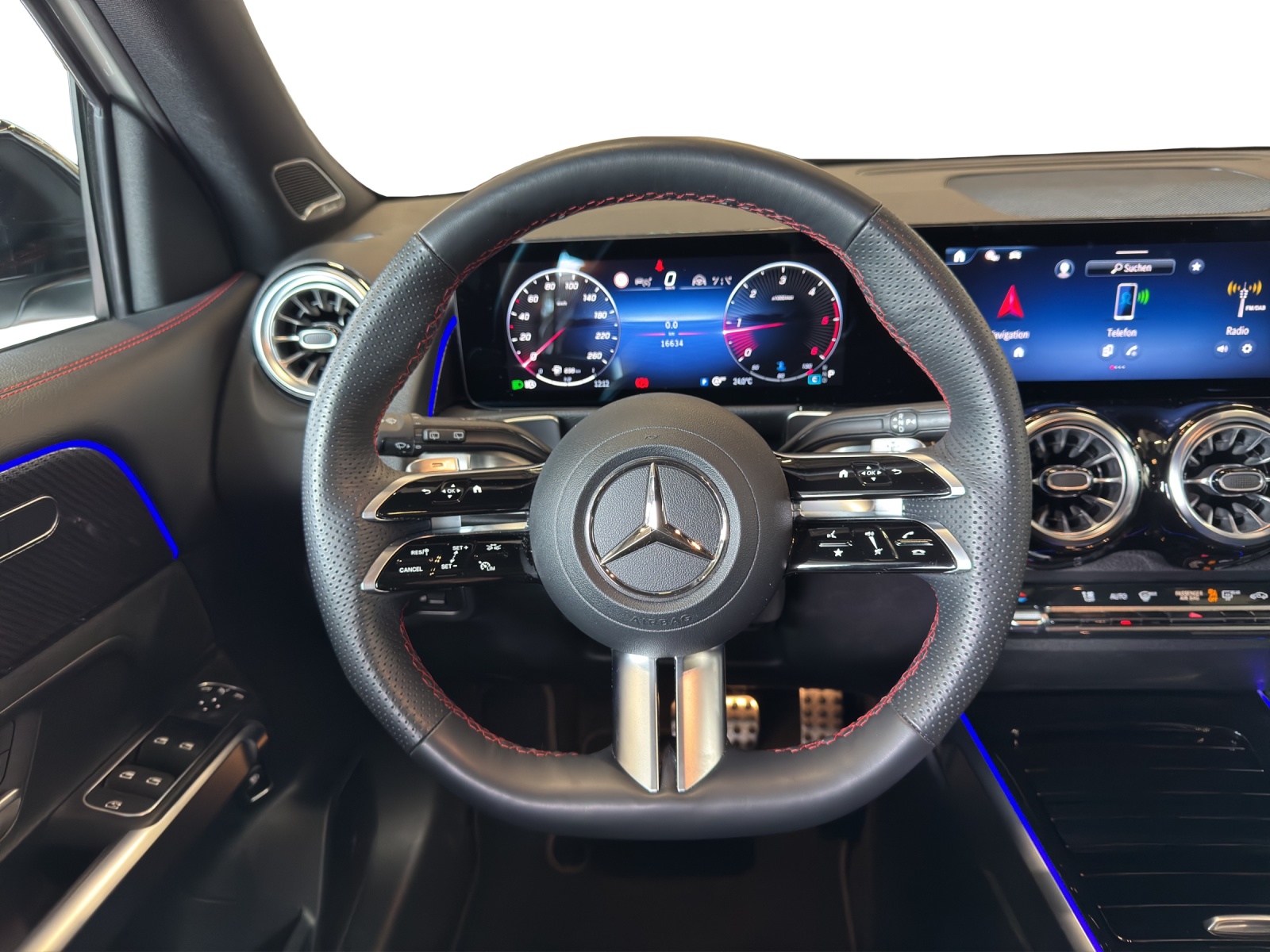 MERCEDES-BENZ GLB 200 d 4M 8G-Tronic-image-10