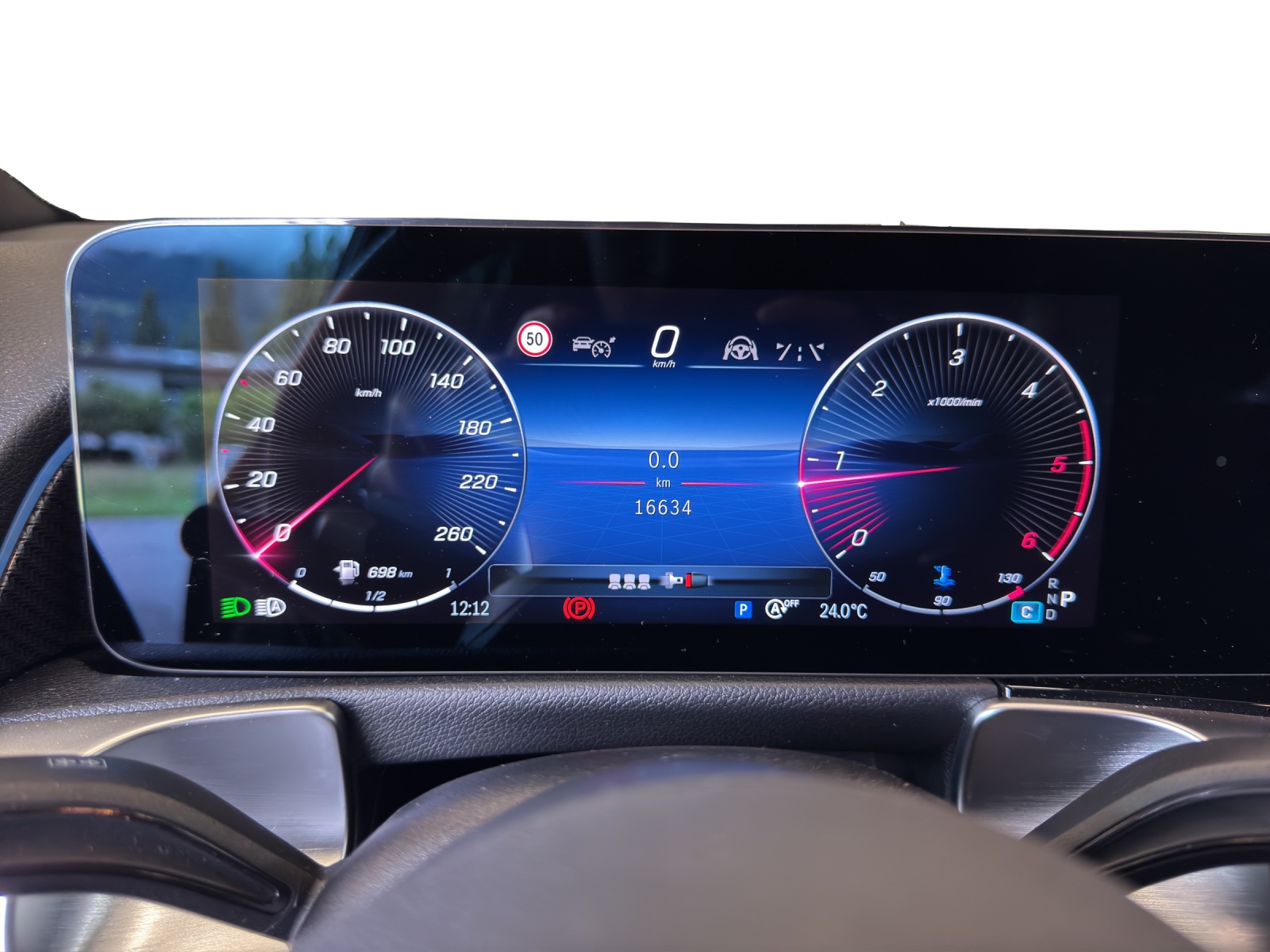 MERCEDES-BENZ GLB 200 d 4M 8G-Tronic-image-11