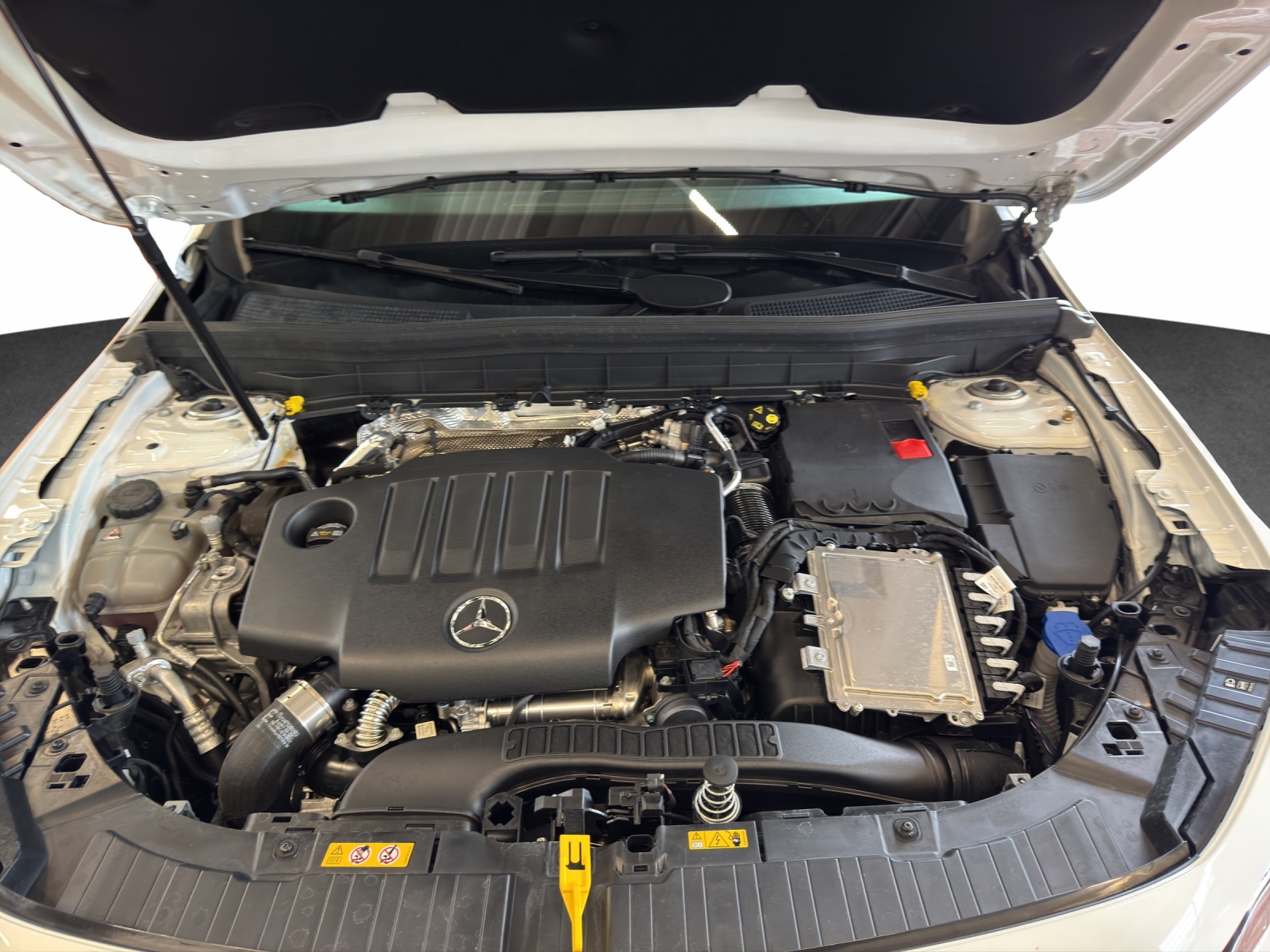 MERCEDES-BENZ GLB 200 d 4M 8G-Tronic-image-20