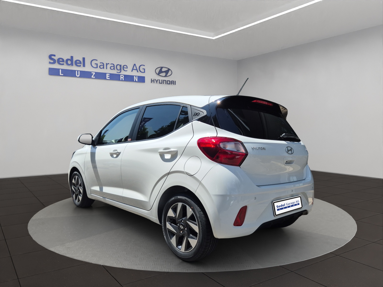 HYUNDAI i10 1.2 Amplia-showroom-element-3