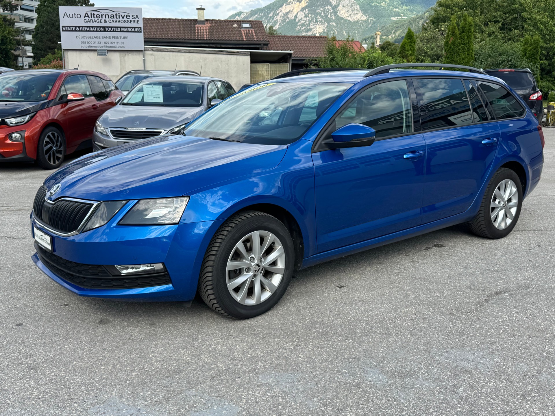 SKODA Octavia Combi 1.6 TDI Ambition DSG-image-2