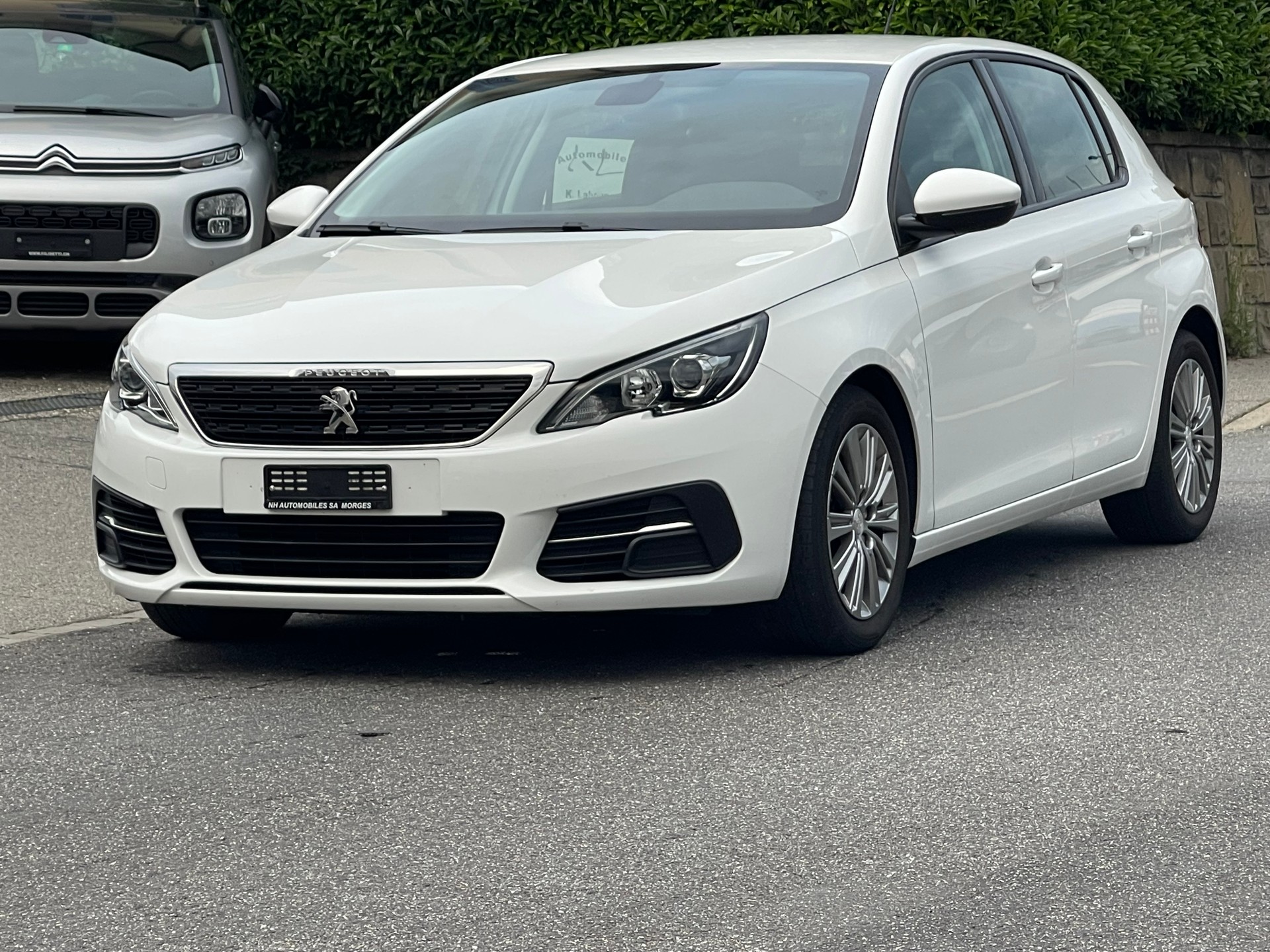 PEUGEOT 308 1.2 Pure Tech Allure EAT8-showroom-element-1