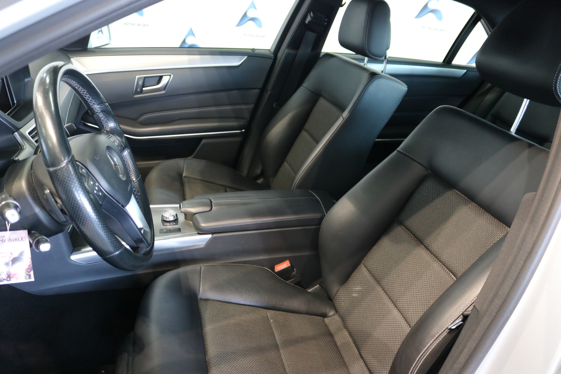 MERCEDES-BENZ E 250 CDI Avantgarde 4Matic 7G-Tronic-showroom-element-1