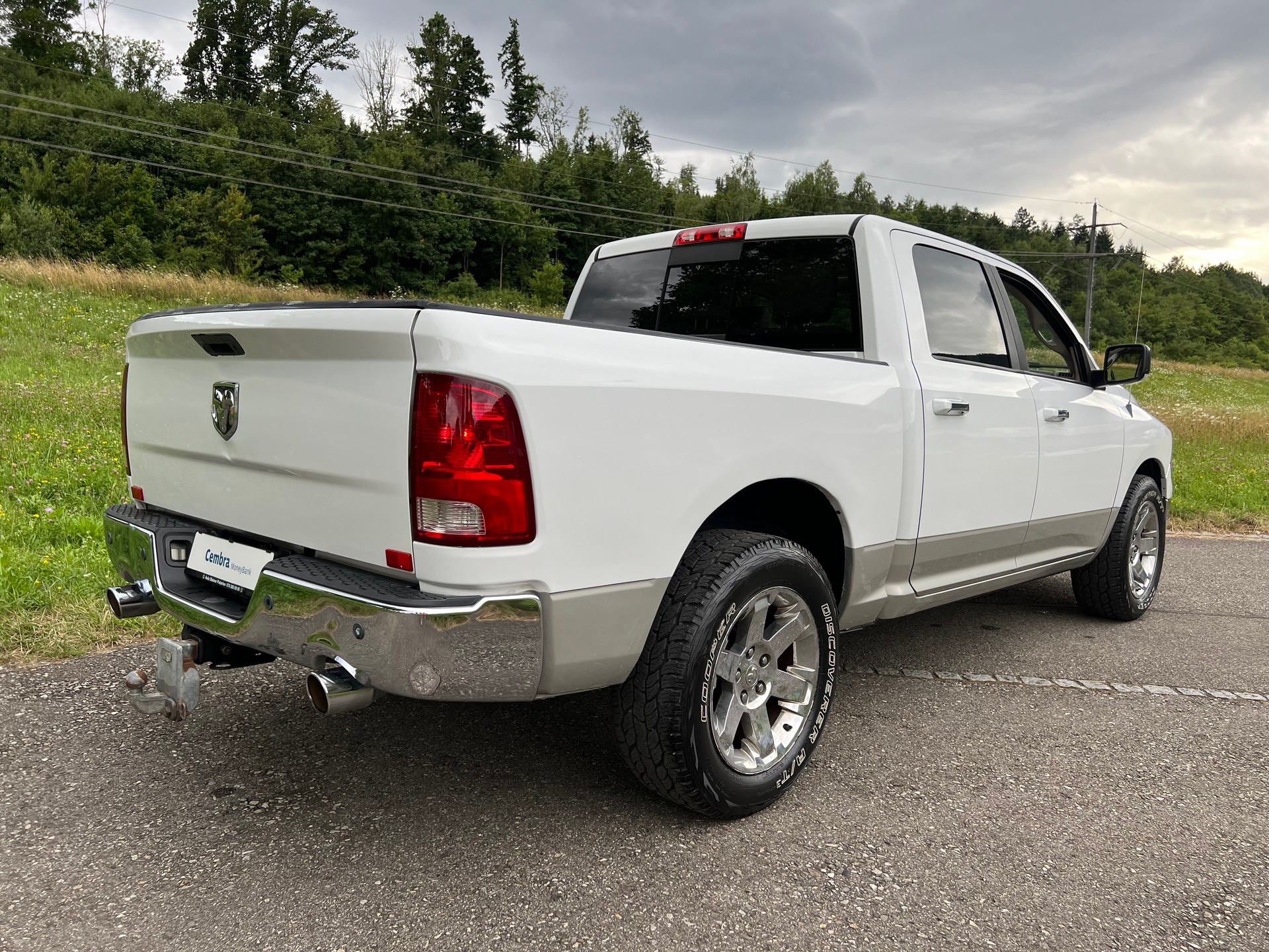 DODGE PICK UP LARAMIE V8 MIT AHK 3`500 KG ZUGLAST. NEU BEREIFT. GÜNSTIG !!-image-7