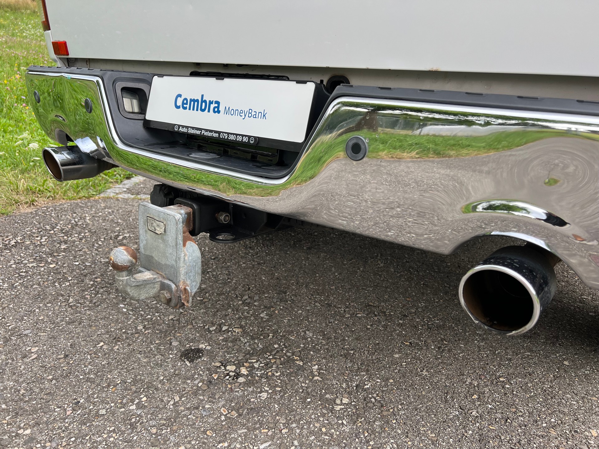 DODGE PICK UP LARAMIE V8 MIT AHK 3`500 KG ZUGLAST. NEU BEREIFT. GÜNSTIG !!-image-9