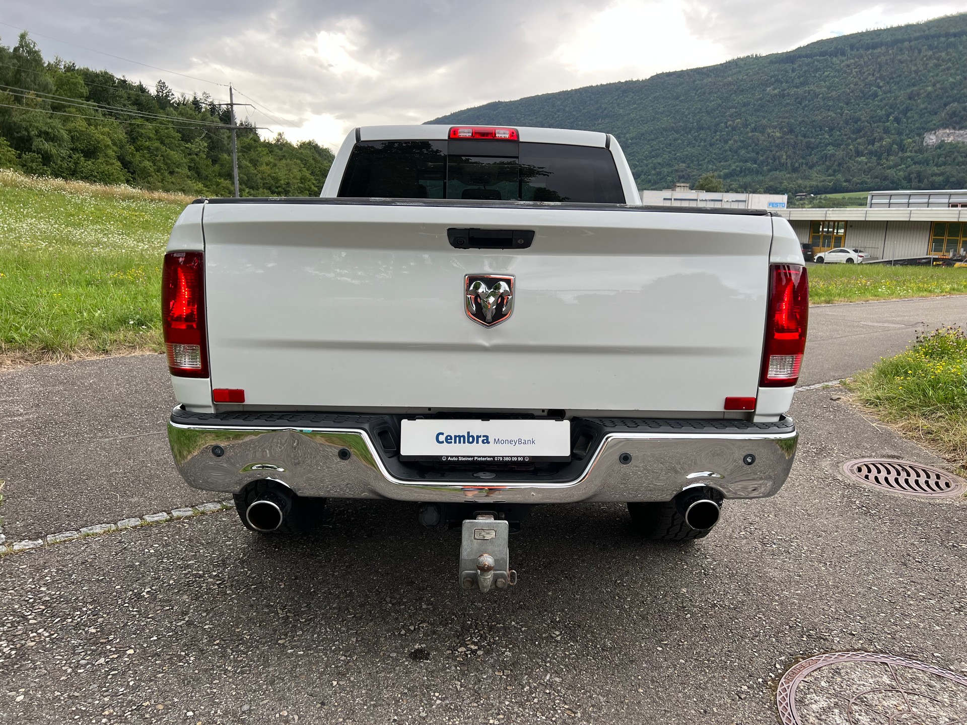 DODGE PICK UP LARAMIE V8 MIT AHK 3`500 KG ZUGLAST. NEU BEREIFT. GÜNSTIG !!-image-11