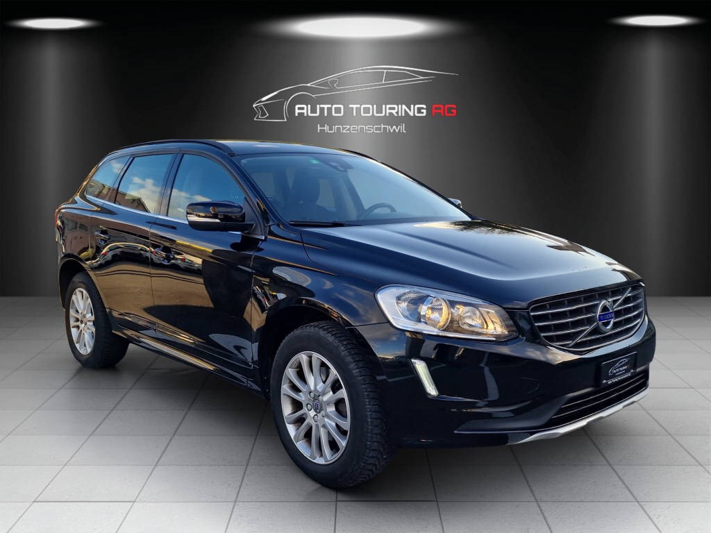 VOLVO XC60 2.4 D5 Momentum AWD-image-0