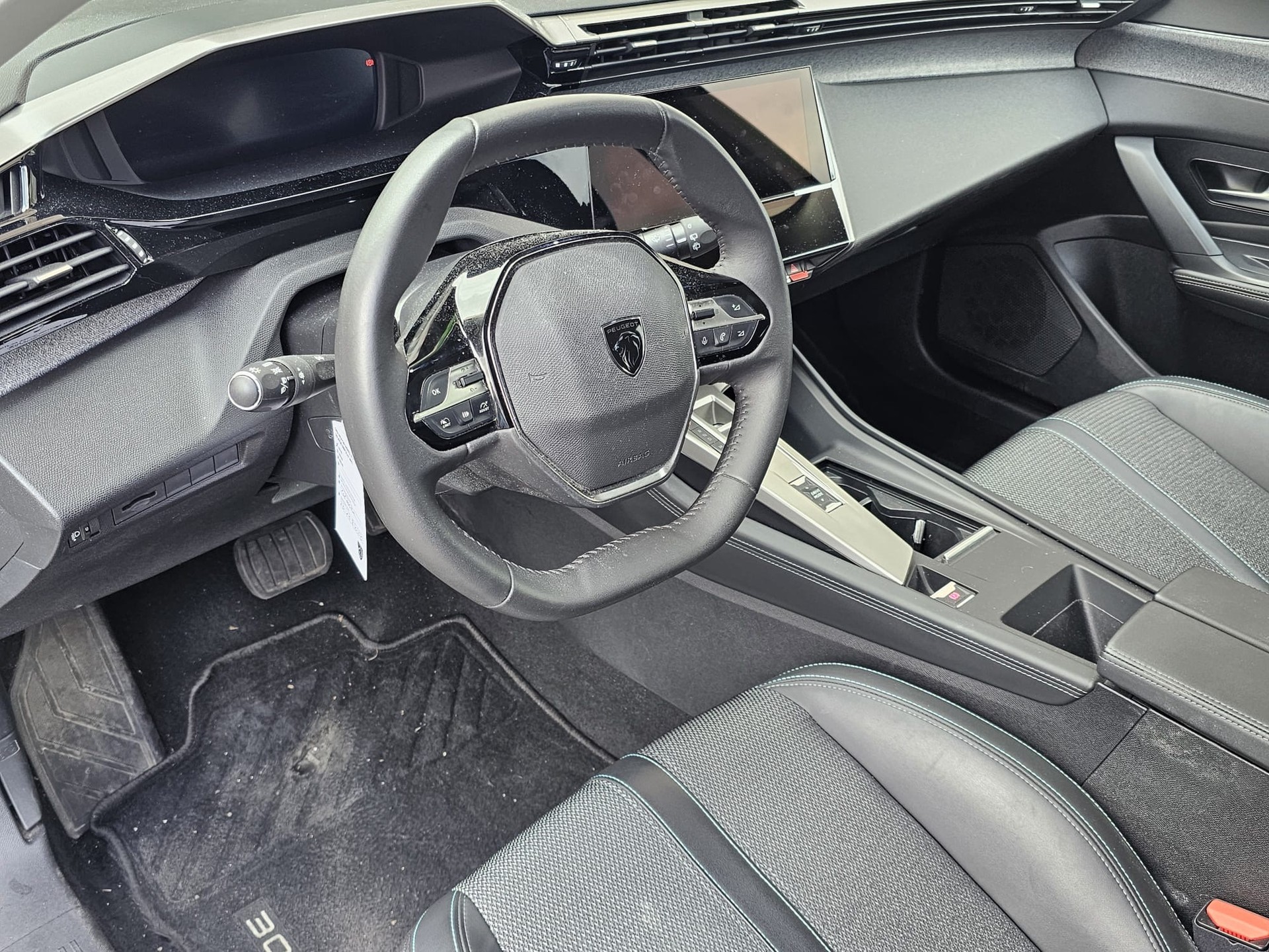 PEUGEOT 308 SW 1.5 BlueHDI Allure Pack EAT8-image-8