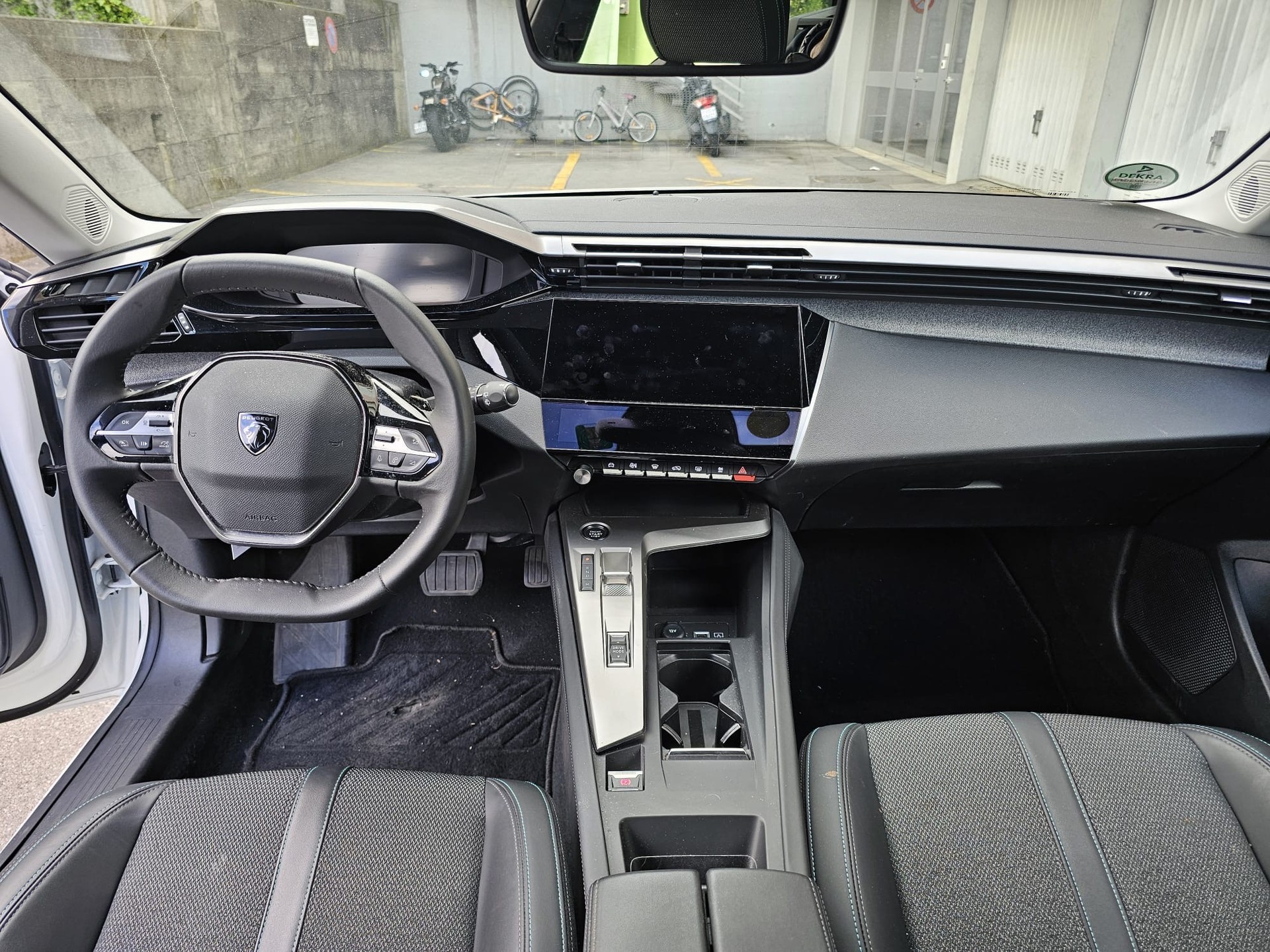 PEUGEOT 308 SW 1.5 BlueHDI Allure Pack EAT8-image-6