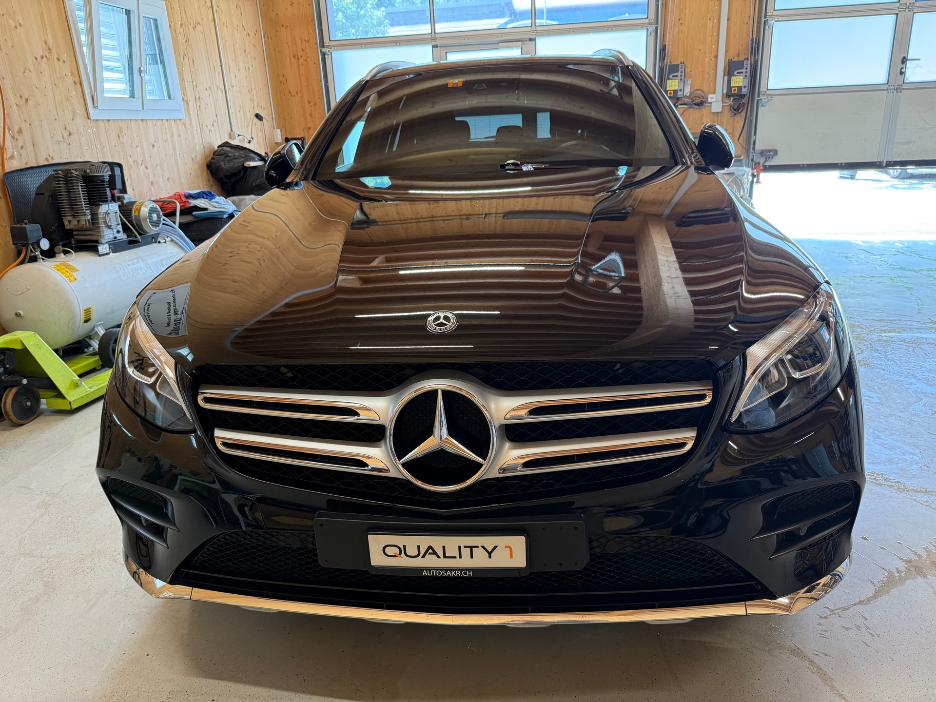 MERCEDES-BENZ GLC 220 d AMG Line 4Matic 9G-Tronic-showroom-element-1