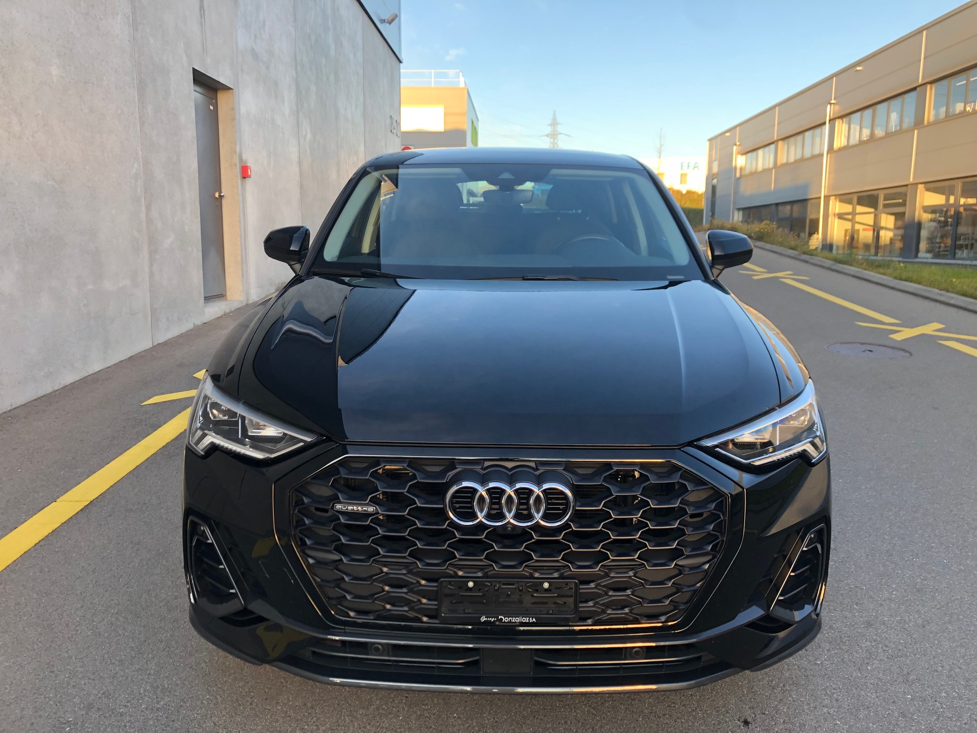 AUDI Q3 Sportback 40 TDI S line quattro (49)-showroom-element-1