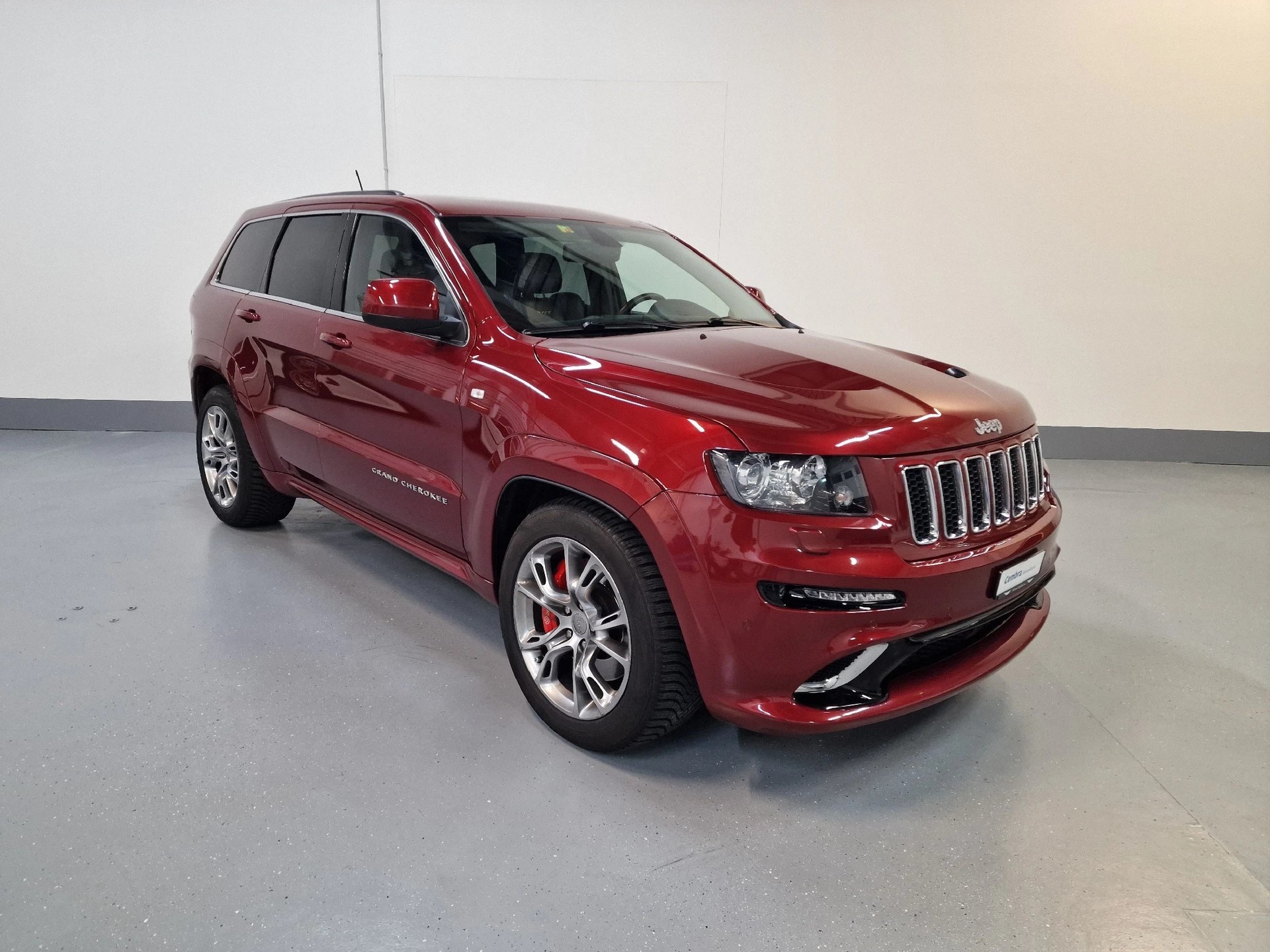 JEEP Grand Cherokee 6.4 SRT8 Automatic-showroom-element-1