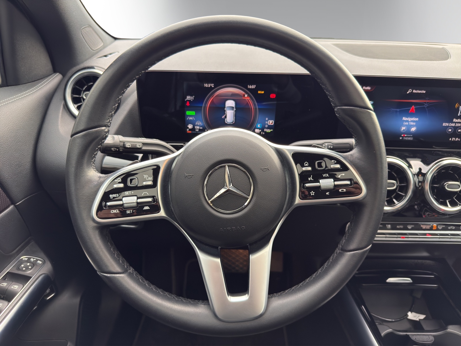 Image MERCEDES-BENZ GLA-250 GLA 250e Progressive 8G-DCT