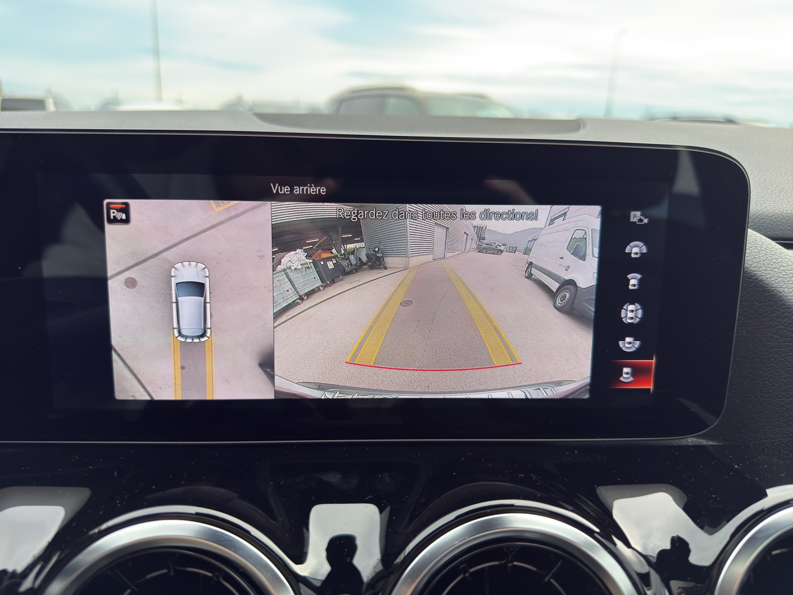 Image MERCEDES-BENZ GLA-250 GLA 250e Progressive 8G-DCT