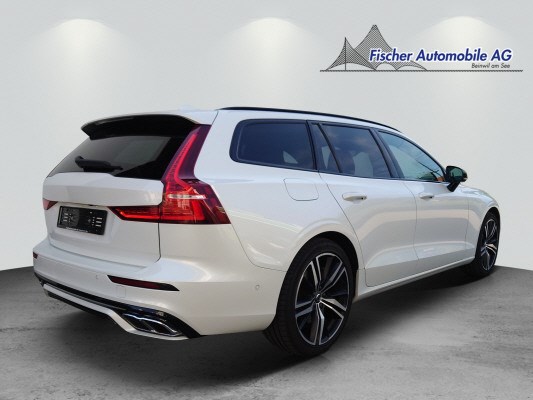 VOLVO V60 T8 eAWD R-Design-image-1