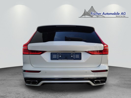 VOLVO V60 T8 eAWD R-Design-image-3