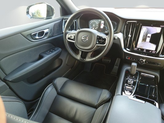 VOLVO V60 T8 eAWD R-Design-image-5