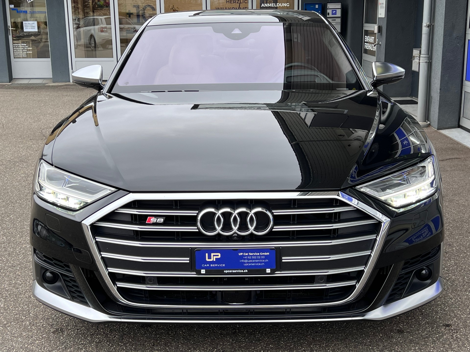 AUDI S8 TFSI quattro tiptronic