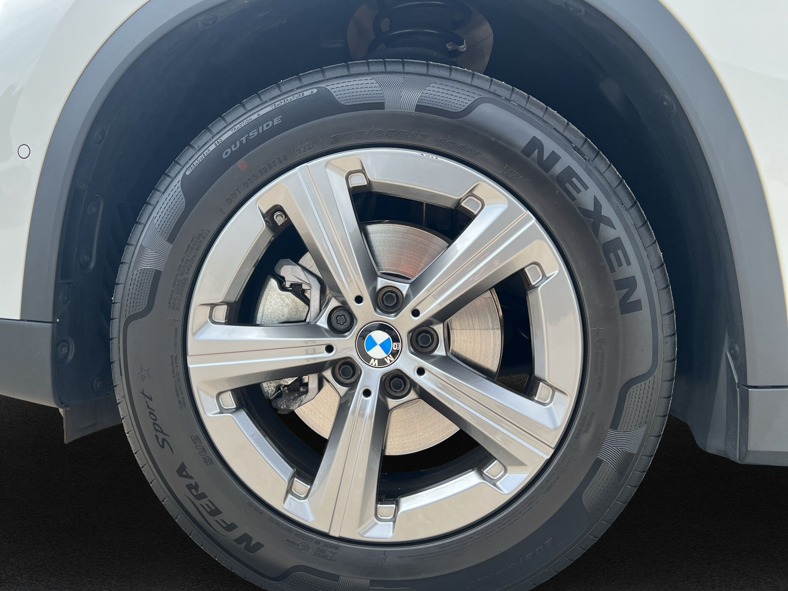 BMW X1 sDrive 18d-image-8