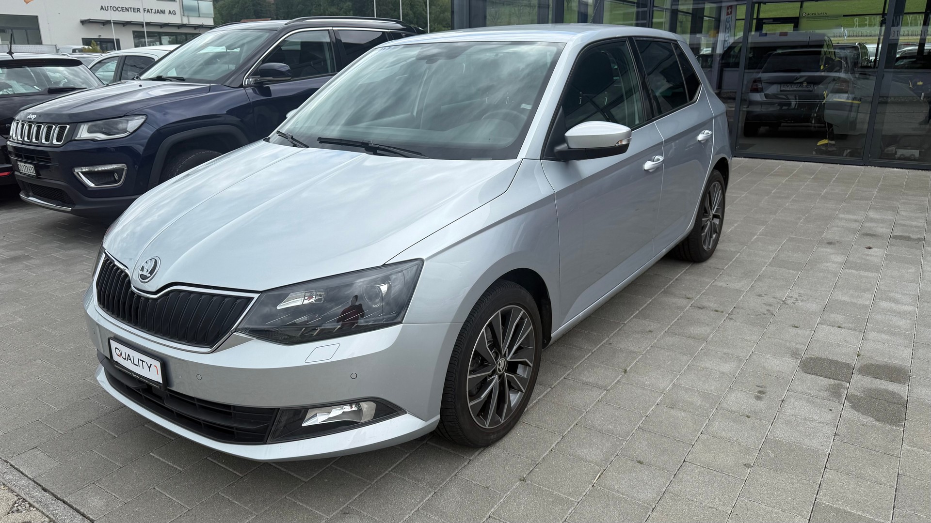 SKODA Fabia 1.2 TSI Ambition DSG-showroom-element-1