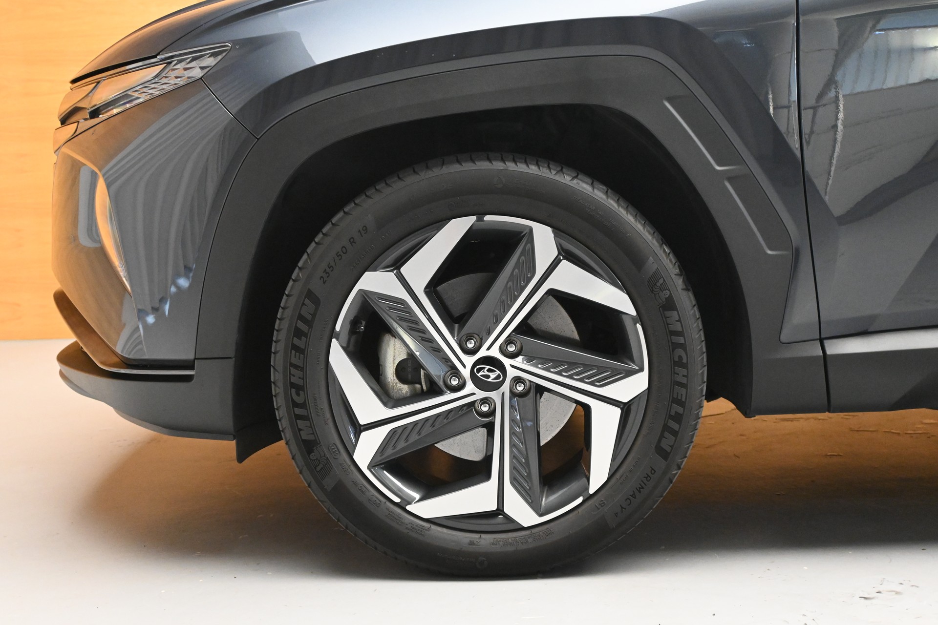 HYUNDAI Tucson 1.6 TGDI HEV Amplia 2WD-showroom-element-3