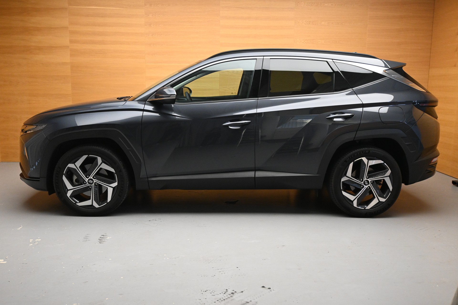 HYUNDAI Tucson 1.6 TGDI HEV Amplia 2WD-showroom-element-2