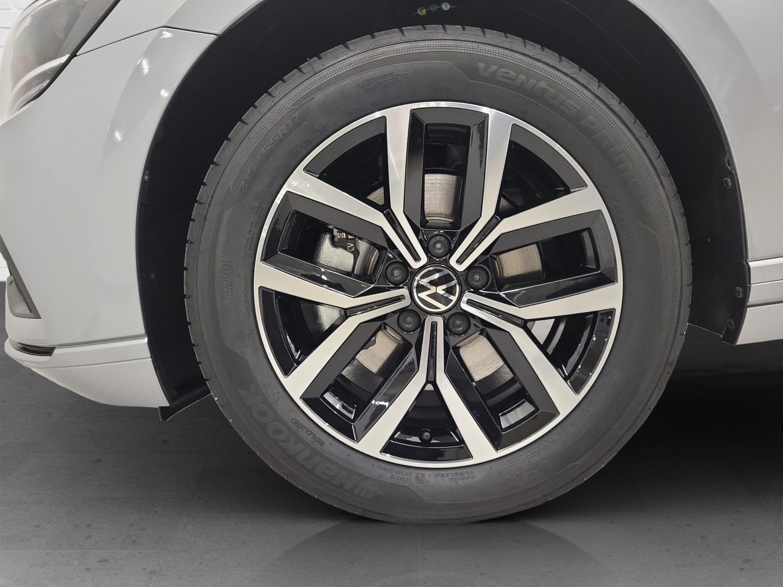 VW Passat Variant 2.0 TDI 150 Business DSG-image-5