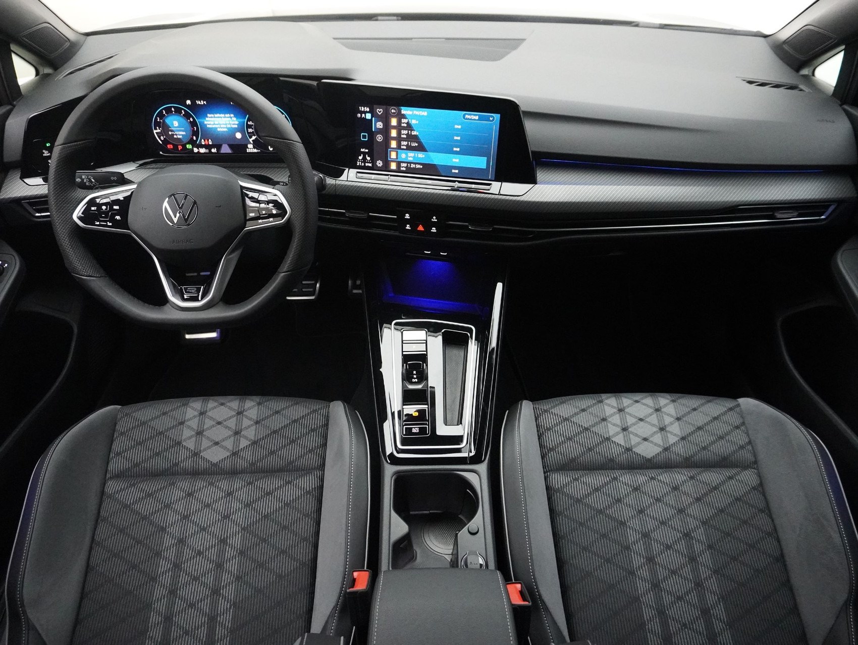 VW GOLF 8 2.0 TSI DSG R-Line Black Style 4Motion-image-12