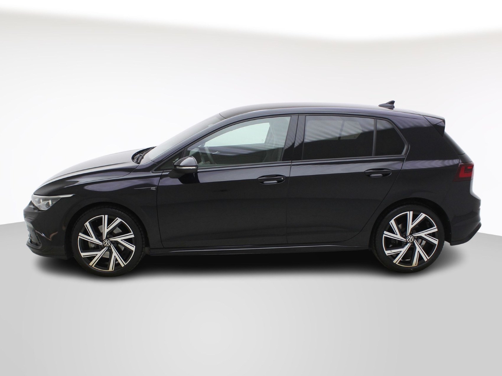 VW GOLF 8 2.0 TSI DSG R-Line Black Style 4Motion-image-2