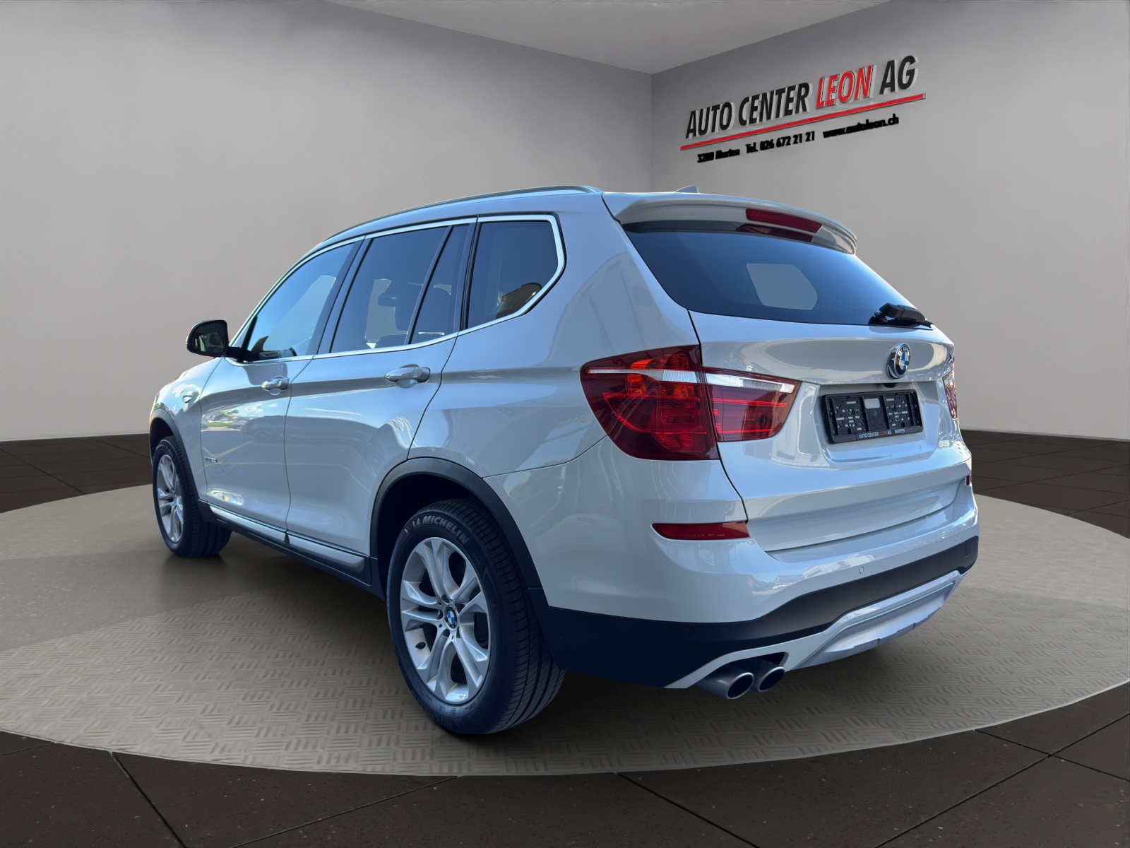 BMW X3 xDrive 28i xLine Steptronic-showroom-element-3