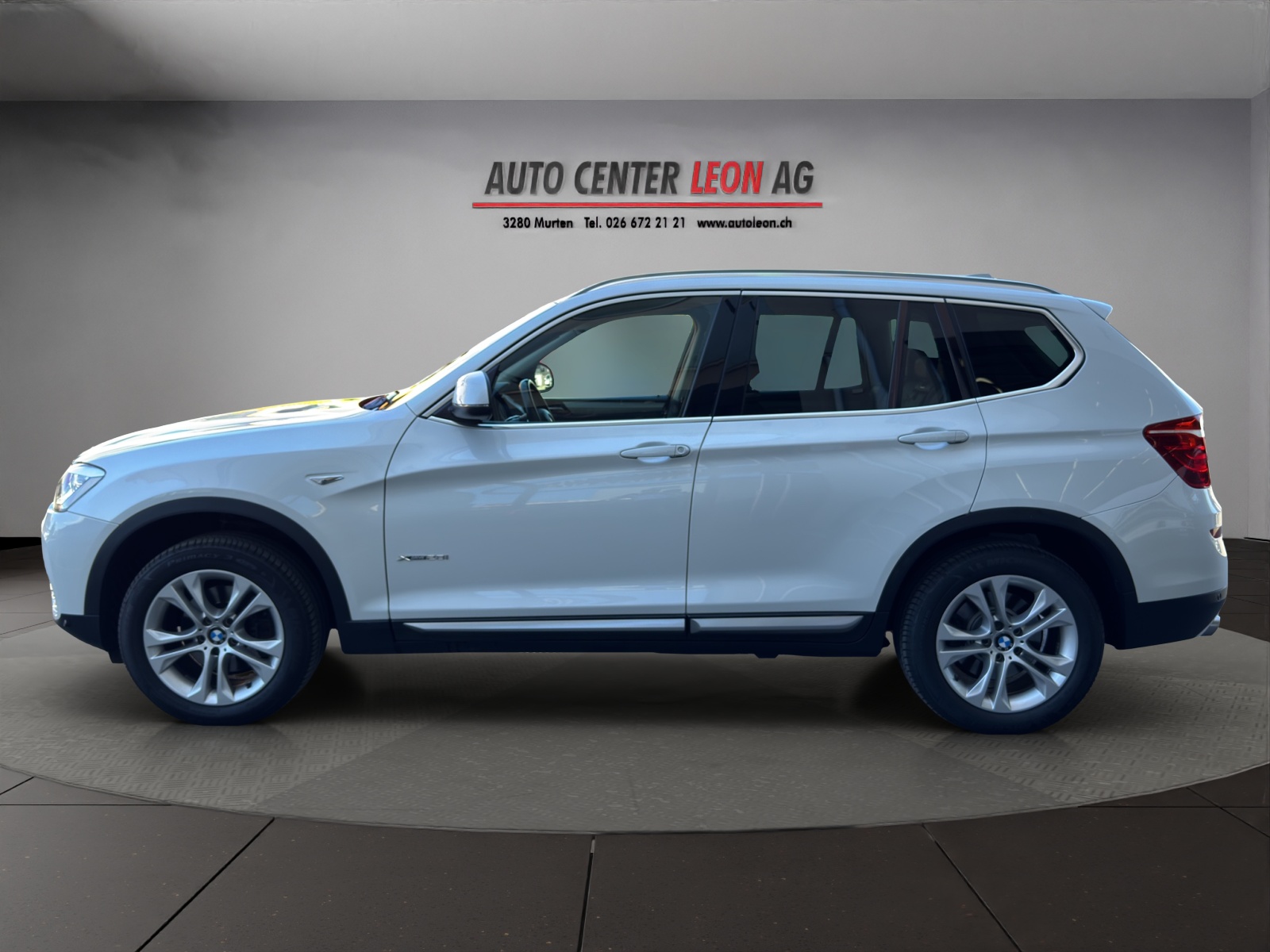 BMW X3 xDrive 28i xLine Steptronic-showroom-element-2