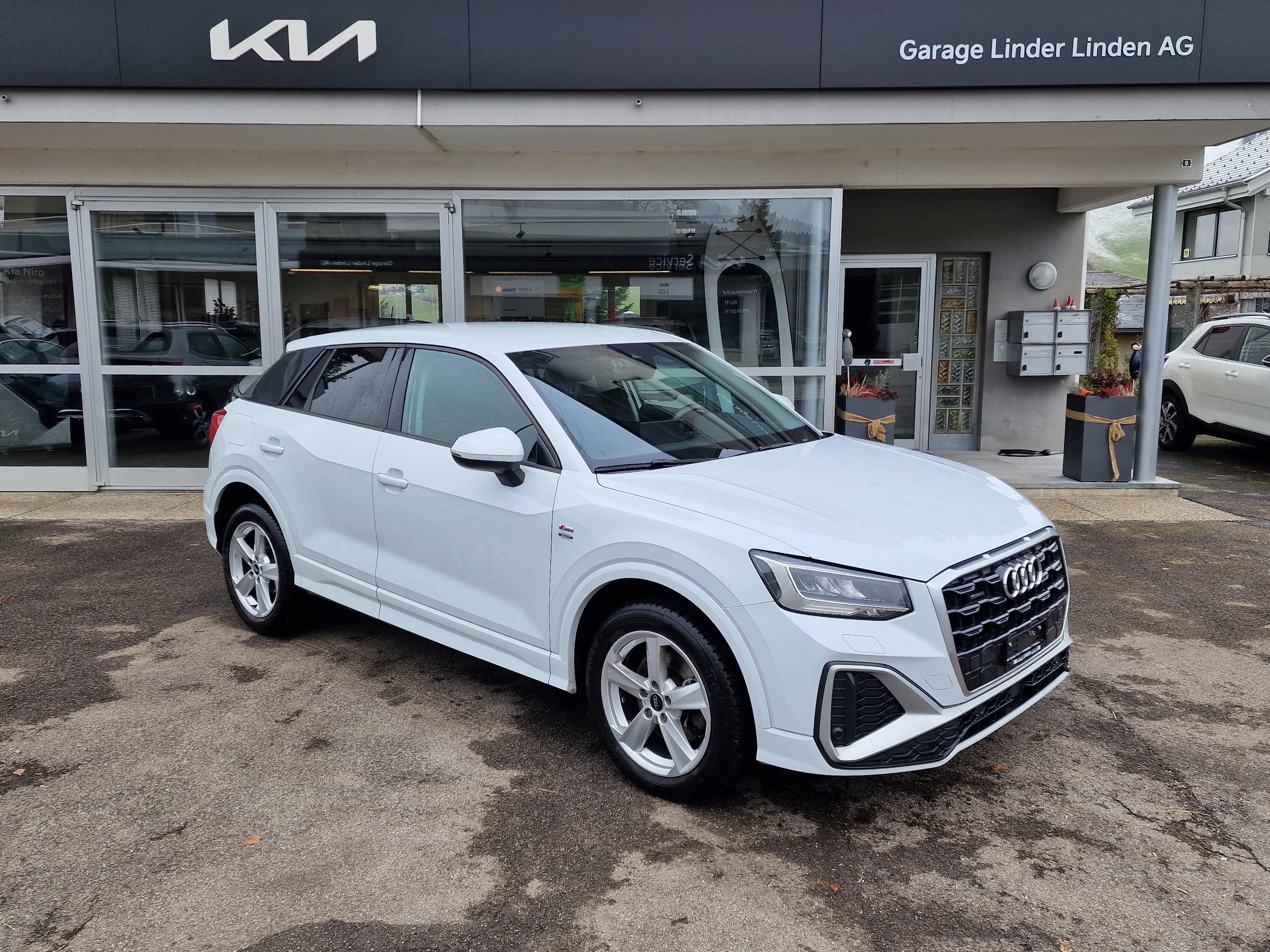 AUDI Q2 35 TDI S line (SUV / Gelndewagen)