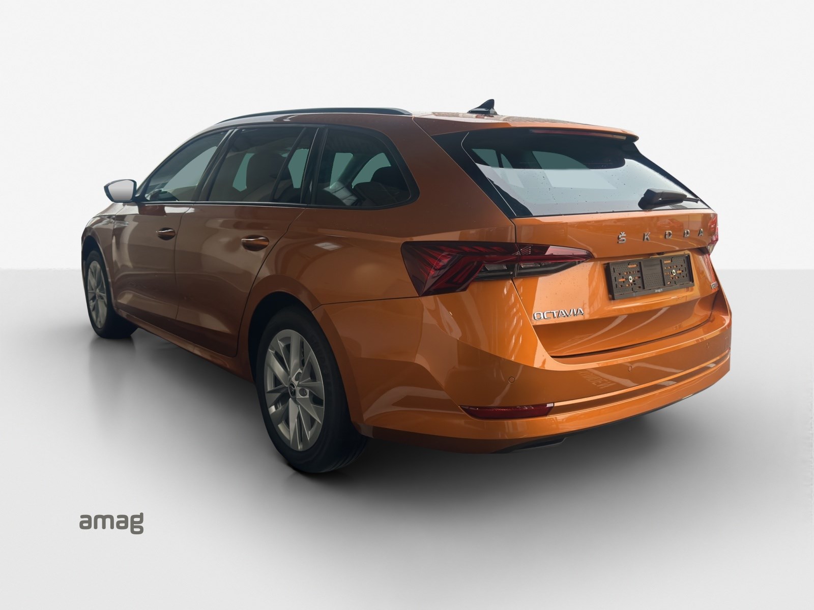 SKODA Octavia Combi 1.5 TSI mHEV DSG Ambition-image-2